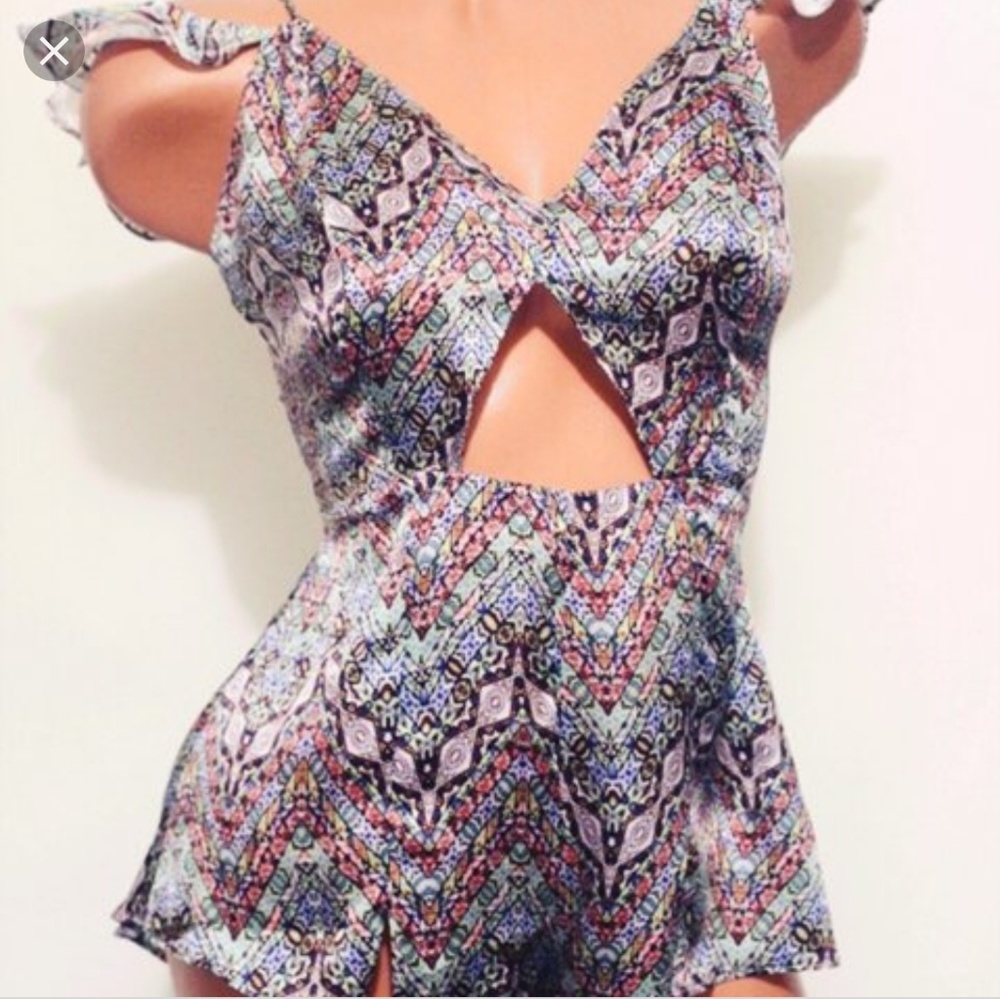 💗💗 Victoria's Secret Paisley Silk Romper - Picture 6 of 7